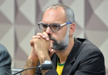 PF solicita que STF determine que Meta e X informem dados de Allan dos Santos