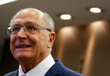 Alckmin discute tarifas com secretário de Trump nesta quinta