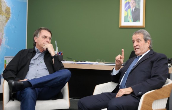 Jair Bolsonaro e Valdemar Costa Neto se reúnem nesta quarta-feira na sede do PL